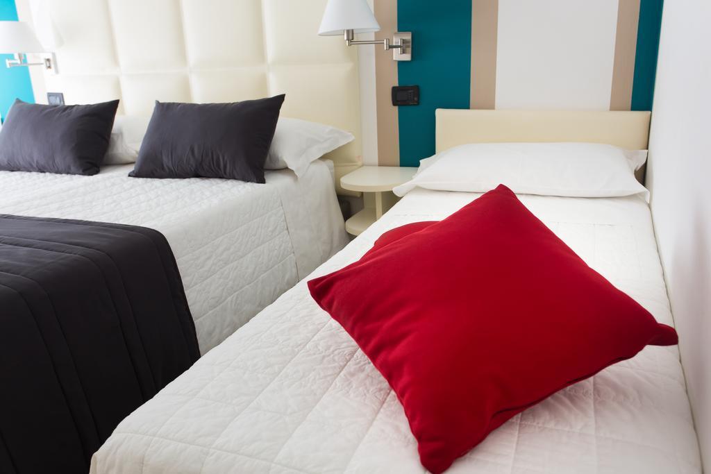 Hotel Flora Milano Marittima Room photo